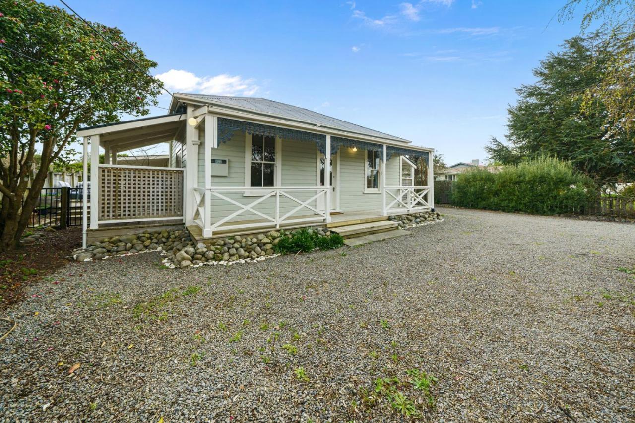 Pendreigh Cottage - Martinborough Holiday Home Exteriör bild
